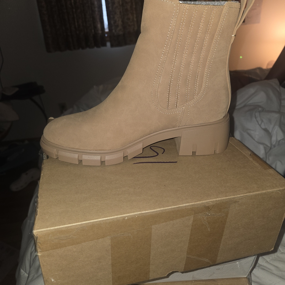 Tan Women's Boots